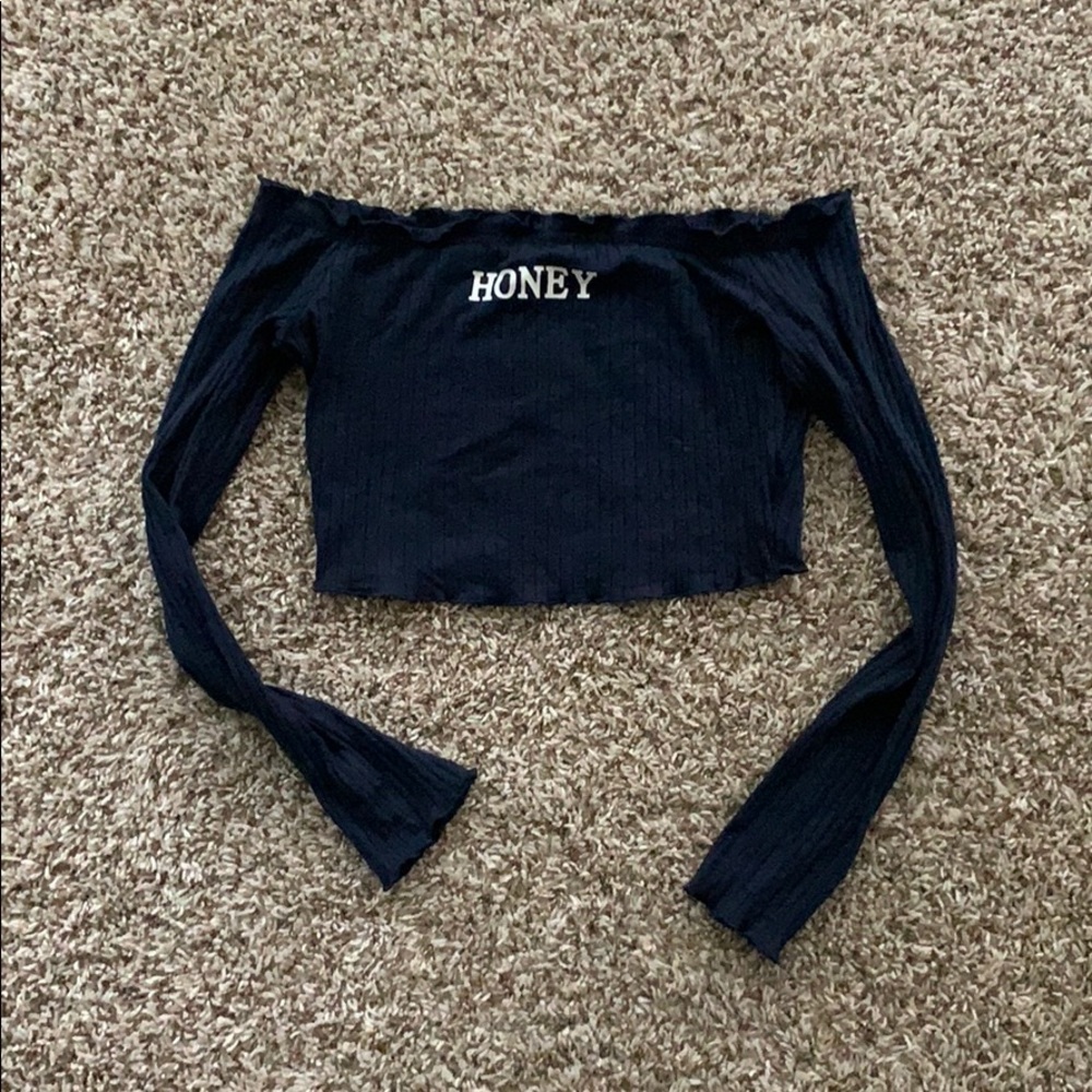 Ruffled long sleeve top